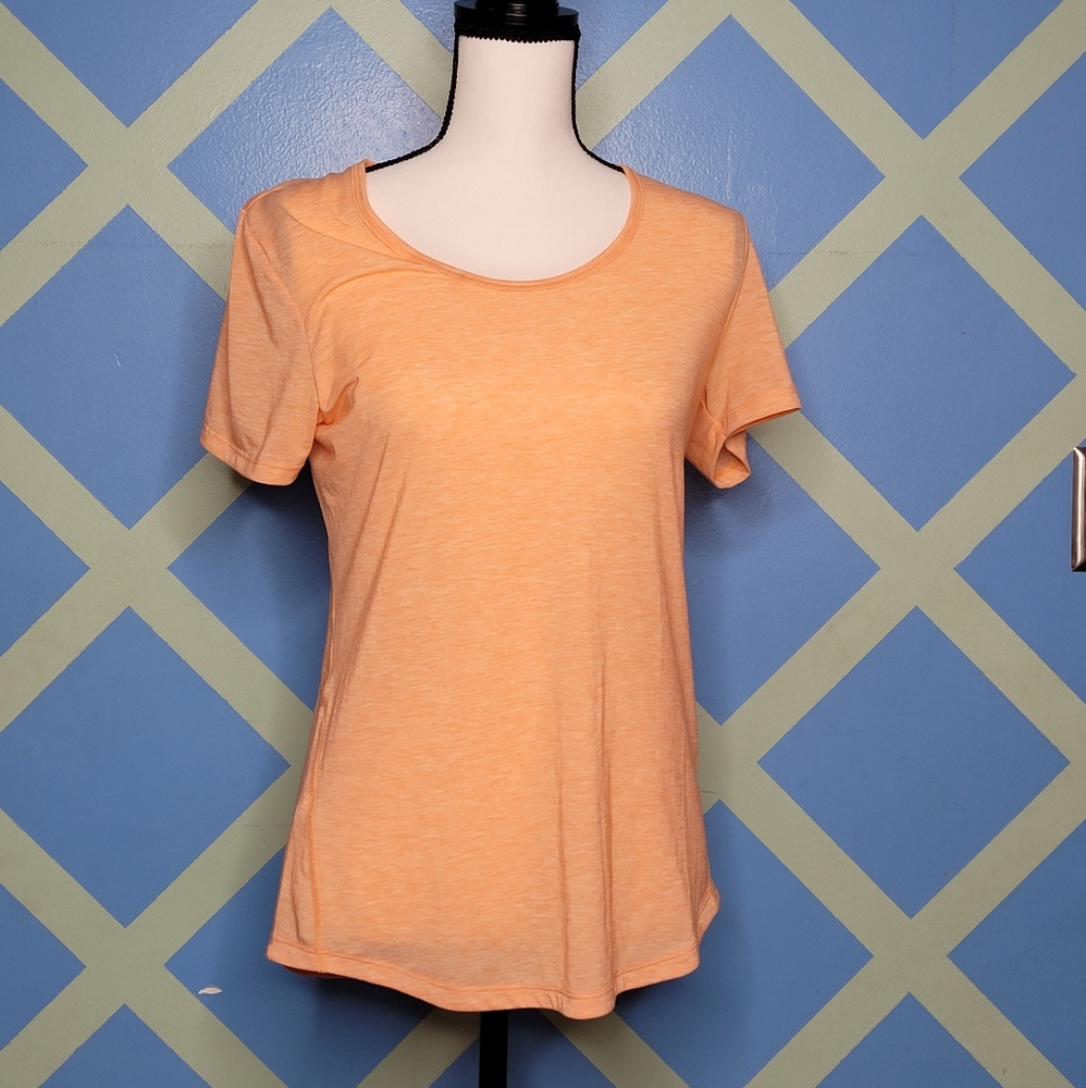 Lucy Tech yoga short sleeve
